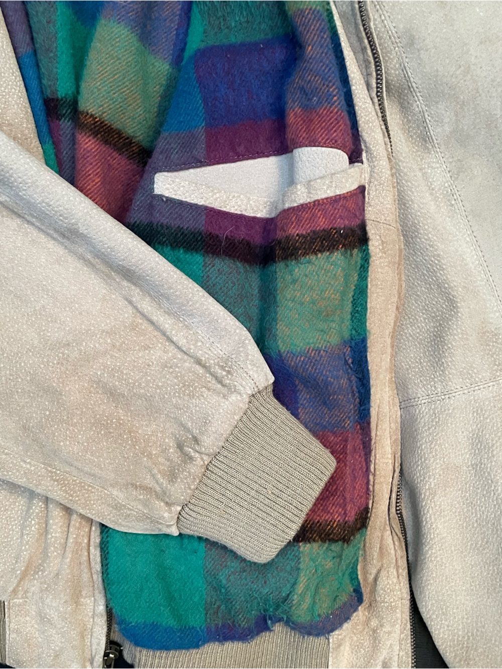 vintage beige bomber jacket with plaid lining - Picture 4 of 4